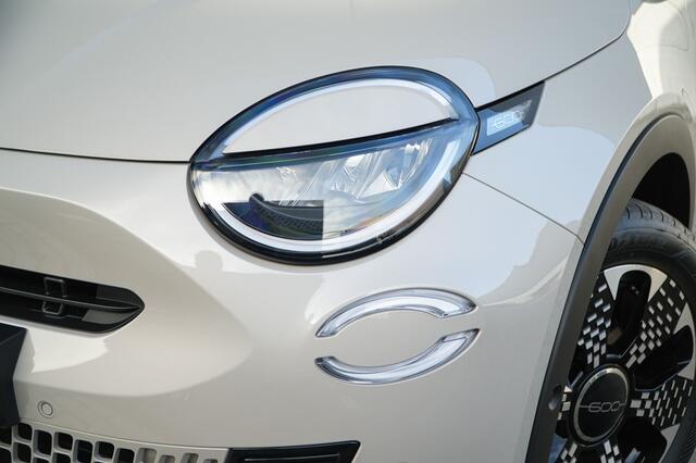 Fiat 600 1.2 Hybrid 136 PK La Prima | Navi | Camera | Carplay