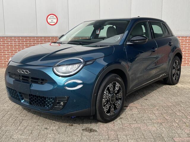 Fiat 600 600e Urban 54 kWh | Pack Comfort | Pack Style | Camera | Carplay | 17