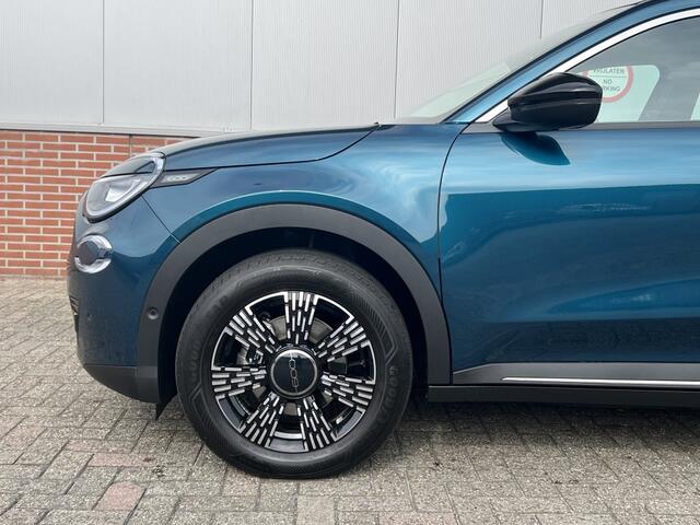 Fiat 600 600e Urban 54 kWh | Pack Comfort | Pack Style | Camera | Carplay | 17