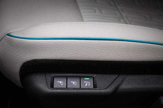 Fiat 600 1.2 Hybrid La Prima | STOELVERWARMING | SFEERVERLICHTING | DAB | APPLE | CAMERA | 18"