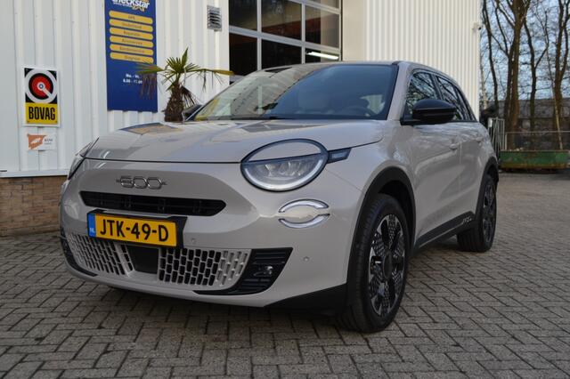 Fiat 600 600e La Prima 54 kWh