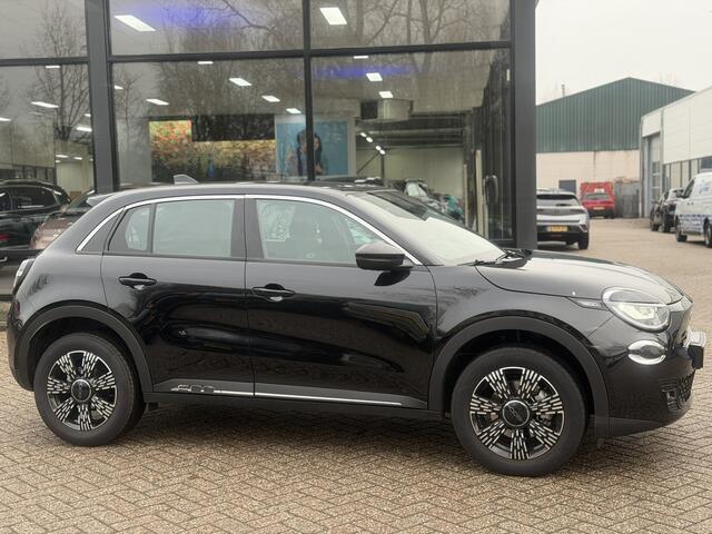 Fiat 600 Hybrid Urban Automaat|Carplay|Airco|Cruise