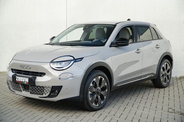 Fiat 600 1.2 Hybrid 145 PK La Prima | Navi | Camera | Carplay