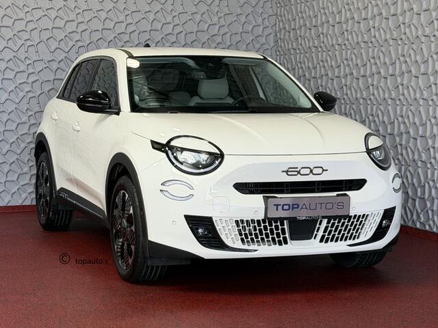 Fiat 600 1.2 HYBRID LA PRIMA CAMERA ELEK.STOELSTOELVERW.CARPLAY ADAP.CRUISE LEER MASSAGE ELEK.KLEP 18''LMV ? Top Auto Fiat Wijchen , 30 Jaar ervaring in Fiat , Wij leveren de : Icon / La Prima / Pop / Sport . Urban / Benzine / Hybrid . Met Fabrieksgarantie ?