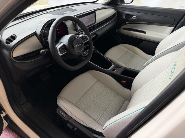 Fiat 600 1.2 HYBRID LA PRIMA CAMERA ELEK.STOELSTOELVERW.CARPLAY ADAP.CRUISE LEER MASSAGE ELEK.KLEP 18''LMV ? Top Auto Fiat Wijchen , 30 Jaar ervaring in Fiat , Wij leveren de : Icon / La Prima / Pop / Sport . Urban / Benzine / Hybrid . Met Fabrieksgarantie ?