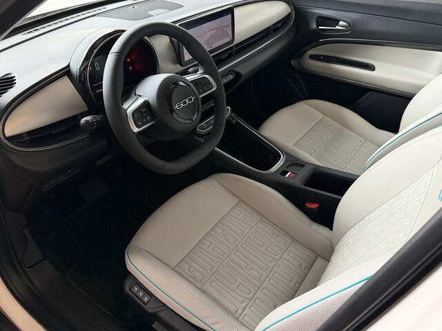 Fiat 600 1.2 HYBRID LA PRIMA CAMERA ELEK.STOELSTOELVERW.CARPLAY ADAP.CRUISE LEER MASSAGE ELEK.KLEP 18''LMV ? Top Auto Fiat Wijchen , 30 Jaar ervaring in Fiat , Wij leveren de : Icon / La Prima / Pop / Sport . Urban / Benzine / Hybrid . Met Fabrieksgarantie ?