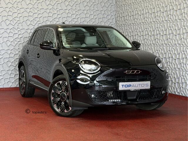 Fiat 600 1.2 HYBRID LA PRIMA LEER MASSAGE ELEK.STOEL CAMERA CARPLAY ADAP.CRUISE STOELVERW. ELEK.KLEP 18''LMV ? Top Auto Fiat Wijchen , 30 Jaar ervaring in Fiat , Wij leveren de : Icon / La Prima / Pop / Sport . Urban / Benzine / Hybrid . Met Fabrieksgarantie ?