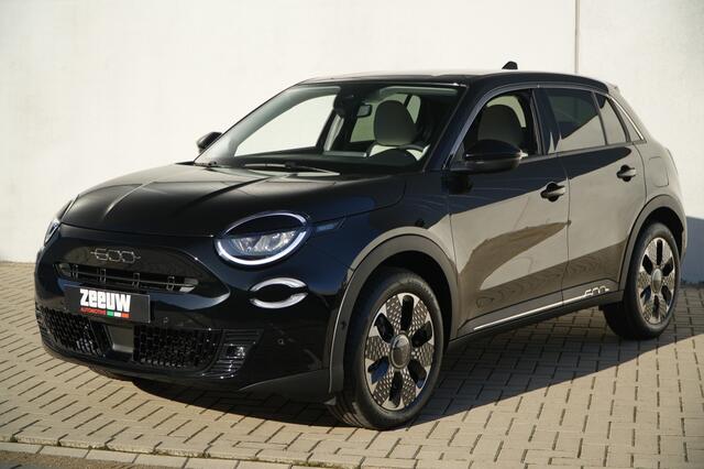 Fiat 600 1.2 Hybrid 110 PK La Prima | Navi | Camera | Carplay | Leder