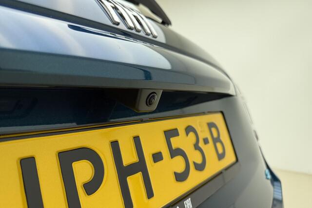 Fiat 600 600e La Prima 54 kWh | Camera | Lederen bekleding | Stoelverwarming | 18'' lichtmetalen velgen | Elektrische achterklep | LED verlichting | Keyless