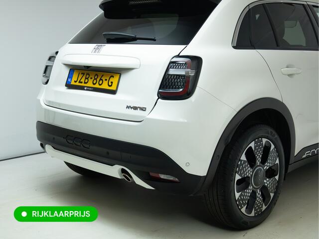 Fiat 600 1.2 Hybrid La Prima | Leer | Stoelverw. | Camera | Adap. Cruise | Sfeerverlichting | Elec. verst. best. stoel met massage en lendesteun | Apple Carplay/Android auto, Navigatie, Led, PDC V+ A, Keyless entry & start