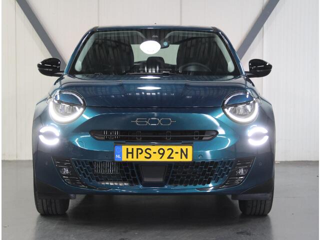 Fiat 600 1.2 110PK Urban | 1ste eigenaar | AppleCarPlay/AndroidAuto | Climate Control | Cruise Control | Camera | Parkeersensoren | Navigatie | AUTOMAAT | LM velgen | Keyless | LED | Isofix | Sfeerverlichting | Stoel/Voorruitverwarmd |