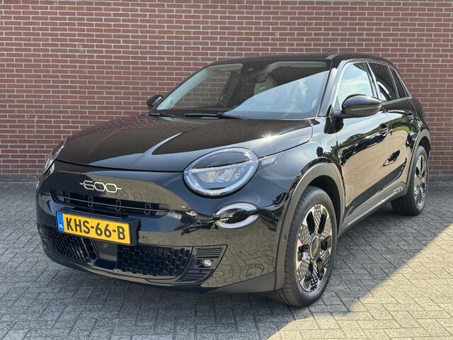 Fiat 600 1.2 Hybrid La Prima NAV ADAP-CRUISE CAMERA STOELVW CARPLAY LMV