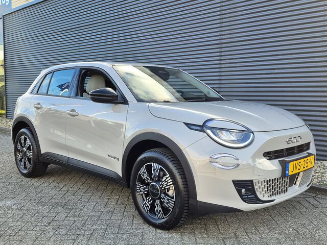 Fiat 600 1.2 Hybrid ICON 145pk Pracht model nrm demo
