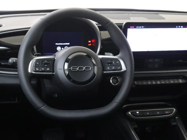 Fiat 600 1.2 Hybrid Urban | Camera | Climate control | Navigatie | Carplay |