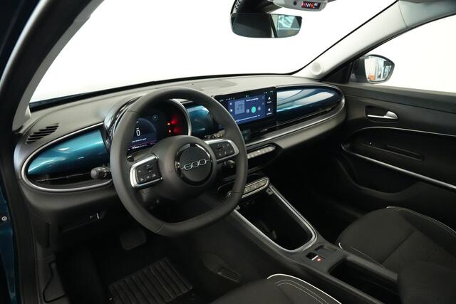 Fiat 600 1.2 Hybrid Urban Cruise/Climate Carplay PDC Camera Keyless Entry/Start