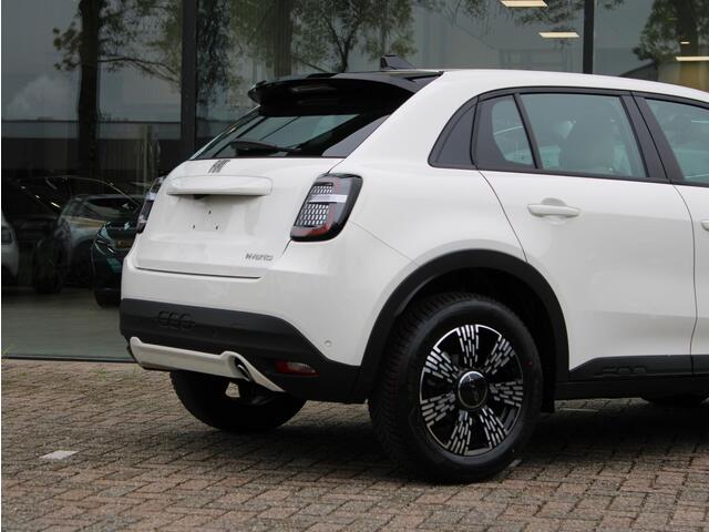 Fiat 600 HYBRID 110 ICON VOORRAAD KORTING