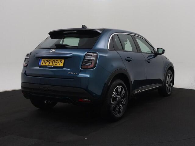 Fiat 600 1.2T Hybrid 110pk Automaat Urban Stoelverw./Camera /Nav/Ecc/Stylepack/Keyless