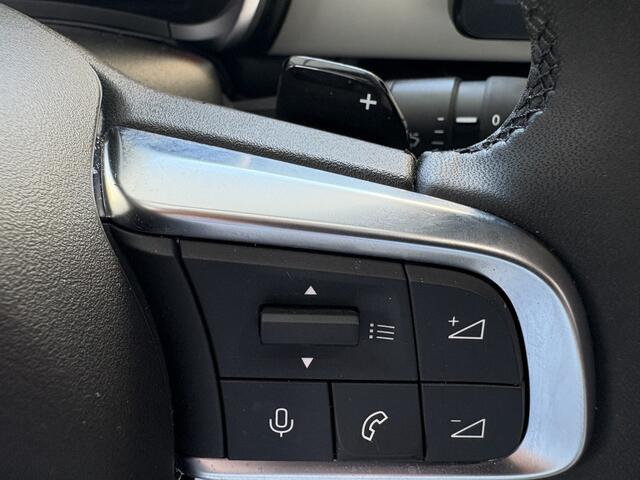 Fiat 600 1.2 Hybrid La Prima Achteruitrijcamera - Apple carplay - Airco - parkeersensoren - Navigatie - Dodehoek detector - Draadloze telefoonoplader - Stoelverwarming - Voorstoelen met massagefunctie - Bluetooth - Cruise control - Keyless start and entry - Led ve