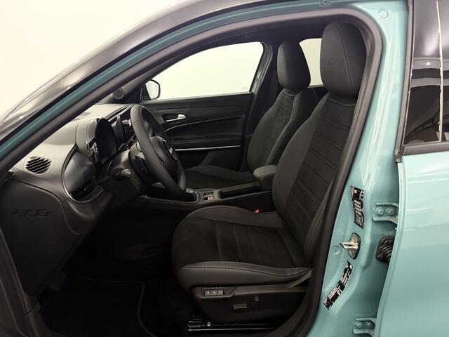 Fiat 600 1.2 Hybrid Sport 145PK Camera, Apple carplay, Rijstrook correctie, velgen, Stoelmassage, Verstelbare stoelen, Stoelverwarming, Cruise control adaptief, 2 Jaar garantie