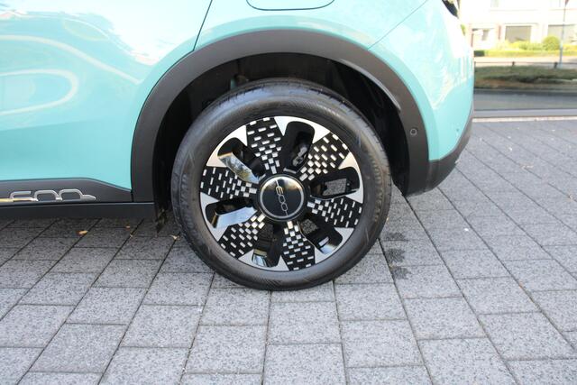 Fiat 600 1.2 Hybrid La Prima