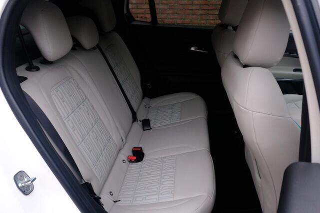 Fiat 600 1.2 Hybrid 110pk DCT6 La Prima | Navi | App Connect | Adaptive Cruise | Climate | Keyless | Camera | Leder | Elektrische Achterklep