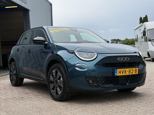 Fiat 600 1.2 Hybrid Pop | AUTOMAAT | NAVI | CAMERA | CRUISE | VOL LED |