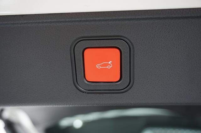 Fiat 600 Hybrid La Prima Automaat LEDER | CLIMA | MASSAGE | MEEST LUXE!