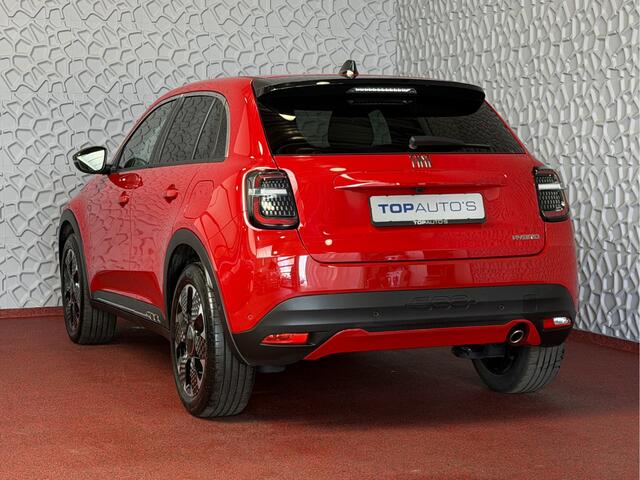 Fiat 600 1.2 HYBRID LA PRIMA STOELVERW. ELEK.KLEP LEER MASSAGE CAMERA CARPLAY ADAP.CRUISE ELEK.STOEL 18''LMV ? Top Auto Fiat Wijchen , 30 Jaar ervaring in Fiat , Wij leveren de : Icon / La Prima / Pop / Sport . Urban / Benzine / Hybrid . Met Fabrieksgarantie ?