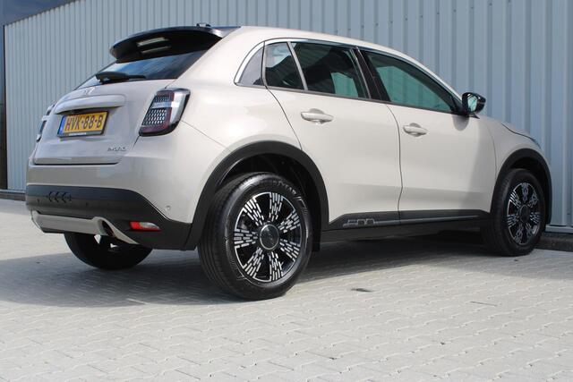 Fiat 600 1.2 Hybrid Urban | Incl. 12 maanden garantie | Stoelverwarming | Apple carplay/Android auto | Cruise control | Climate control | DAB radio | Parkeercamera |