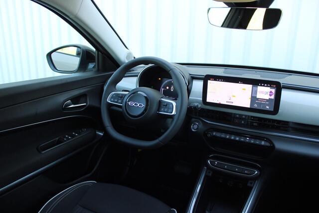 Fiat 600 1.2 Hybrid Pop | Incl. 12 maanden garantie | Cruise control | Stoelverwarming | Apple carplay/Android auto | Parkeercamera | Climate control | Navigatie | DAB radio |