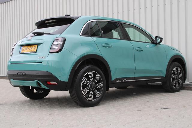 Fiat 600 1.2 Hybrid Pop | Incl. 12 maanden garantie | Apple carplay/Android auto | Stoelverwarming | Parkeercamera | DAB radio | Climate control | Cruise control | Navigatie | Voorruit verwarming |