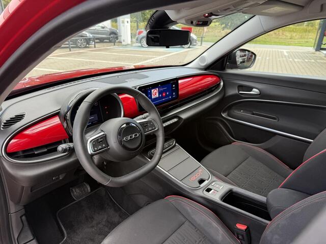 Fiat 600 600e RED 54 kWh *Cruise Control & LED*