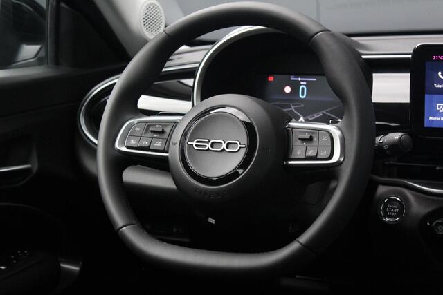 Fiat 600 1.2 Hybrid Pop | Incl. 12 maanden garantie | Voorstoelen verwarmd | Apple carplay/Android auto | Parkeersensoren | Achteruitrij camera | Navigatie | Climate control | Cruise control | Airco | Lichtmetalen velgen