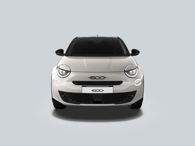 Fiat 600 1.2 Hybrid Sport | Clima | Camera | Adapt. Cruise | BSM | Navi | 18" | Winter Pack | Apple Carplay