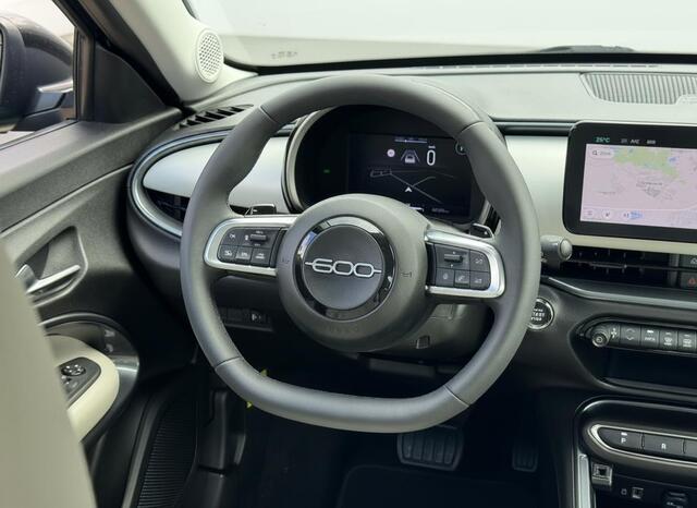 Fiat 600 1.2 Hybrid La Prima | Elektrische a-klep | Adaptive cruise | Prijs is rijklaar