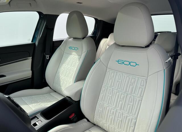 Fiat 600 1.2 Hybrid La Prima | Elektrische a-klep | Adaptive cruise | Prijs is rijklaar