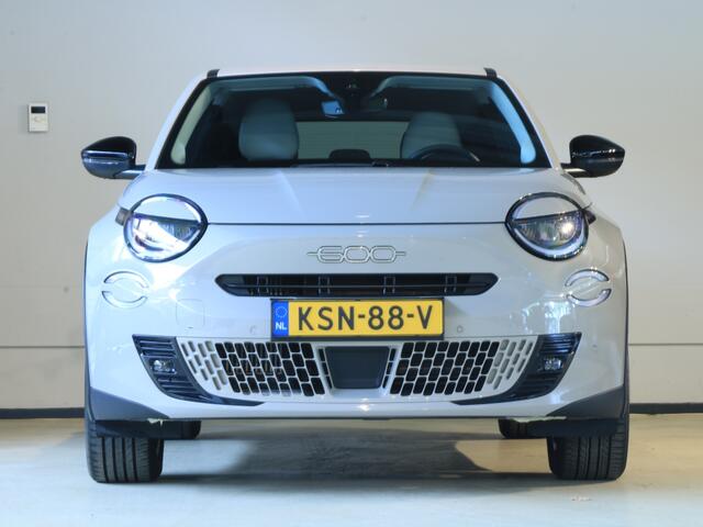 Fiat 600 1.2 Hybrid La Prima * 12 mnd BOVAG garantie * RIJKLAARPRIJS !
