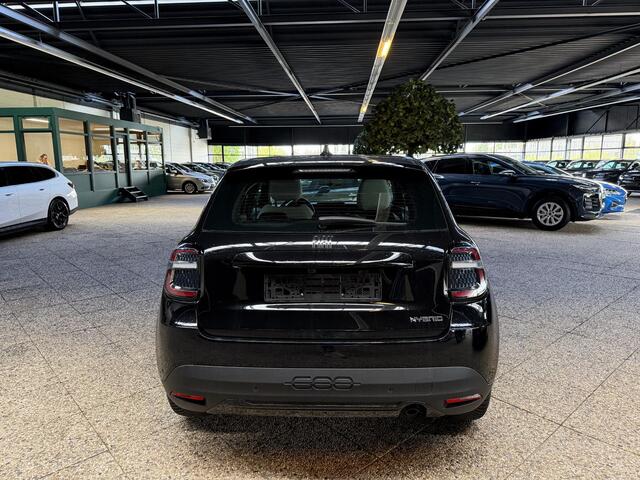 Fiat 600 1.2 Hybrid Urban | LED | 360 Camera | CarPlay | BTW | Clima |