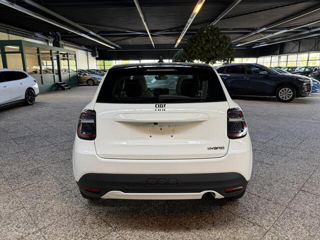 Fiat 600 1.2 Hybrid Urban | LED | 360 Camera | 8.000KM | CarPlay | Clima | BTW |
