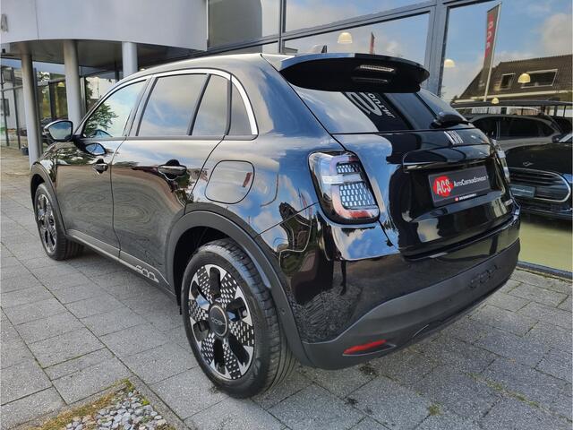 Fiat 600 1.2 Hybrid La Prima | Alle opties | Massage stoel | Fabr. garantie | Incl. BTW | Smetteloze staat!