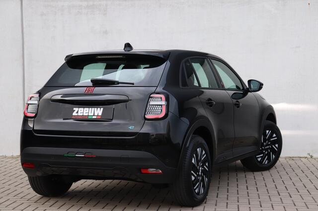 Fiat 600 RED 54 kWh | Carplay | Clima | Cruise | PDC | BTW