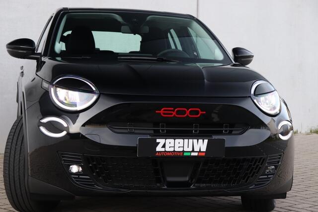 Fiat 600 RED 54 kWh | Carplay | Clima | Cruise | PDC | BTW