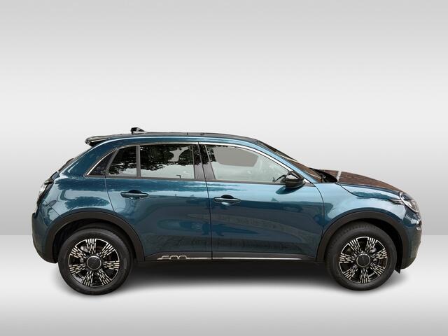 Fiat 600 1.2 Hybrid Urban | stoelverwarming | automaat | applecarplay/android auto | 17 inch velgen |