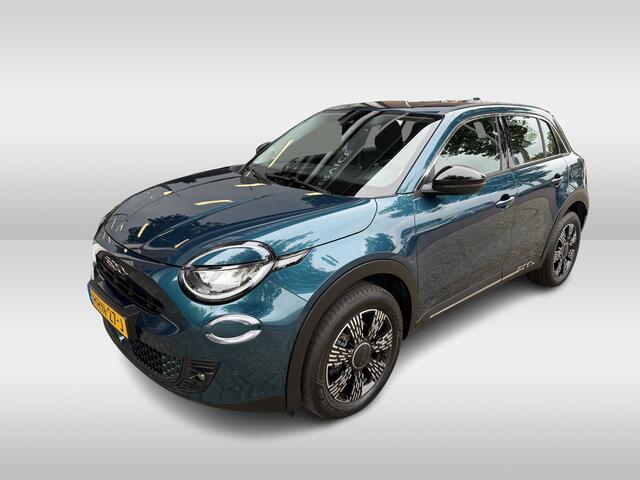 Fiat 600 1.2 Hybrid Urban | stoelverwarming | automaat | applecarplay/android auto | 17 inch velgen |