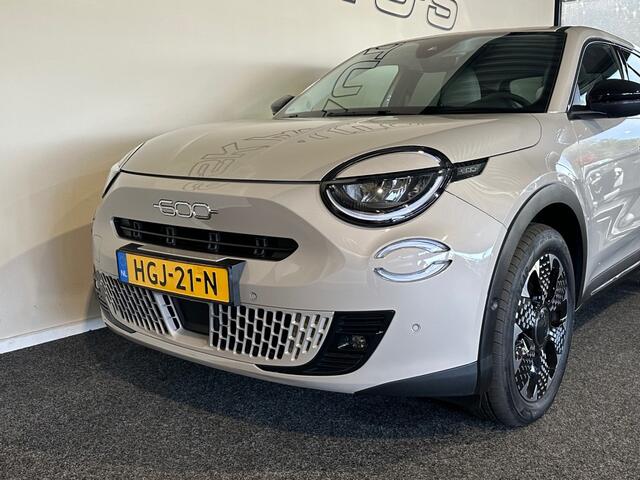 Fiat 600 1.2 HYBRID LA PRIMA l NAP l ELEK KOFFER l MEMORY l CAMERA l LED l CARPLAY l