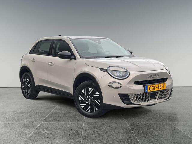 Fiat 600 Urban 1.2 Hybrid 110pk e-DSC6 | CAMERA | AFN. TREKHAAK | DODEHOEKBEW. | DAB+ | APPLE CARPLAY / ANDROID AUTO |