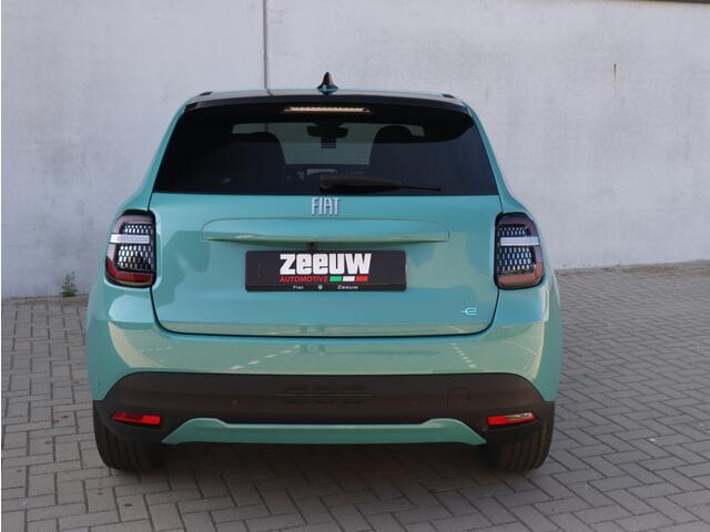 Fiat 600 1.2 Hybrid 110 PK La Prima | Navi | Camera | Carplay | Leder