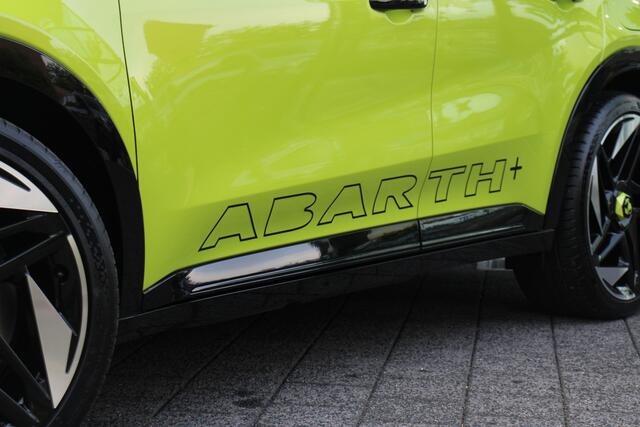 Fiat Abarth 600e Turismo 54 kWh Pack Scorpion Design/Tech/Gaming Winter Pack