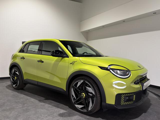 Fiat Abarth 600e Turismo 54 kWh | Acid Green
