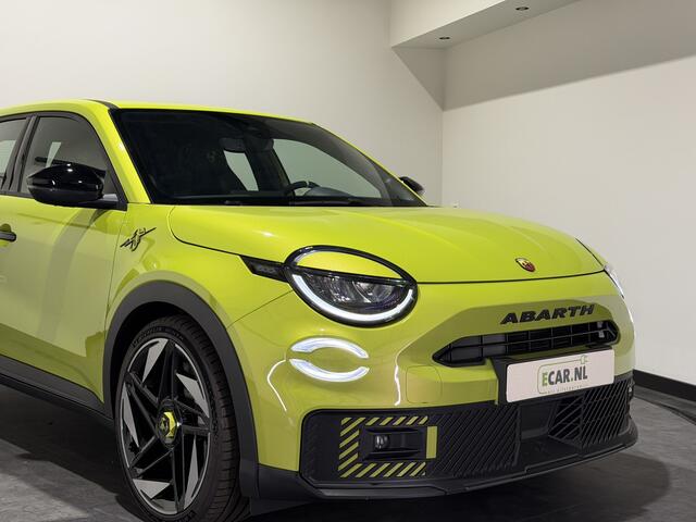 Fiat Abarth 600e Turismo 54 kWh | Acid Green